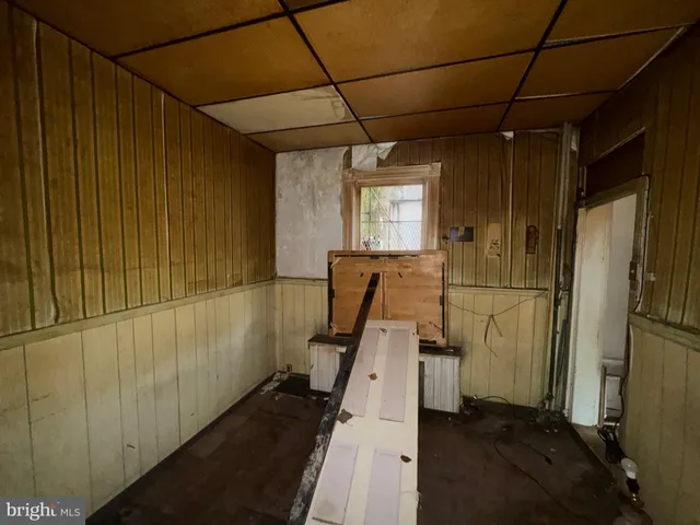 a view of a storage & utility room