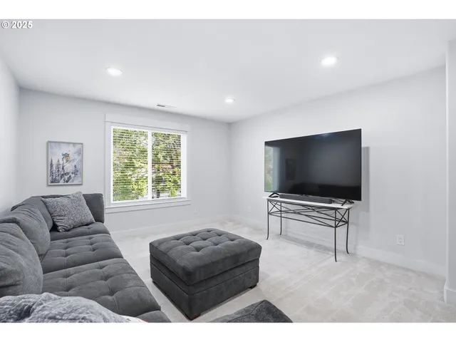 $850,000 | 14287 Southeast Willett Drive, Happy Valley, OR 97086