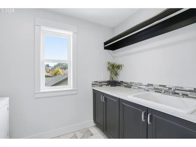 $850,000 | 14287 Southeast Willett Drive, Happy Valley, OR 97086