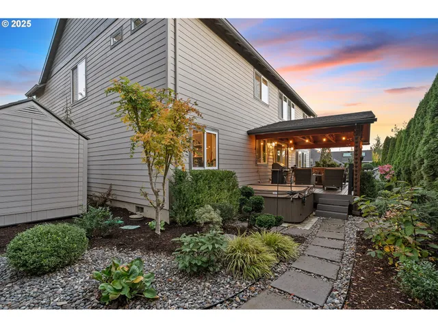 $850,000 | 14287 Southeast Willett Drive, Happy Valley, OR 97086