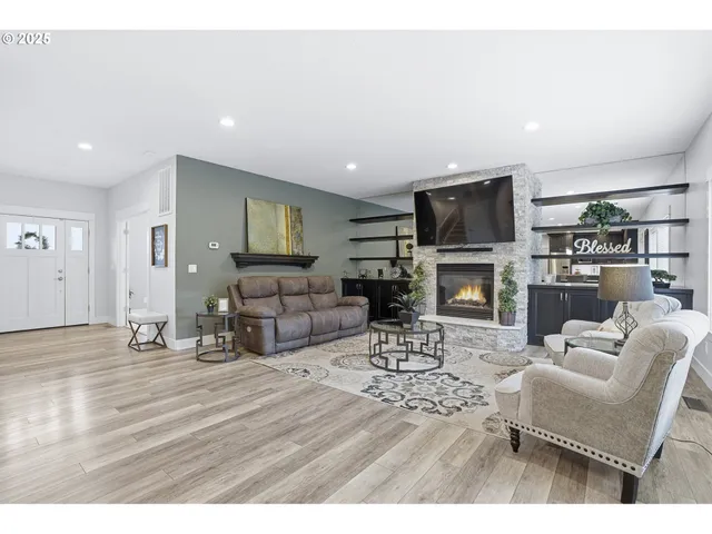 $850,000 | 14287 Southeast Willett Drive, Happy Valley, OR 97086