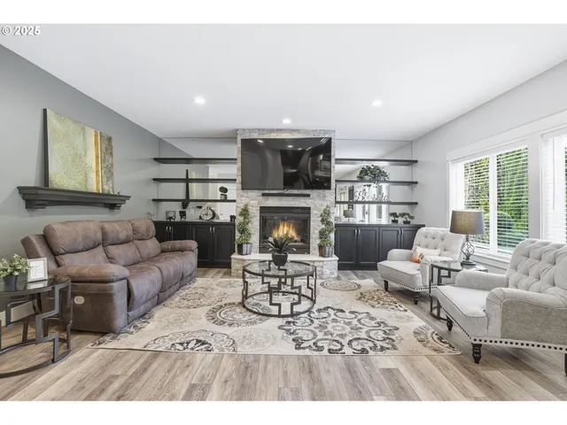 $850,000 | 14287 Southeast Willett Drive, Happy Valley, OR 97086