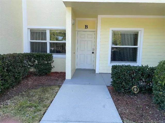 $2,200 | 4210 Gator Trace Avenue, Unit B, Fort Pierce, FL 34982