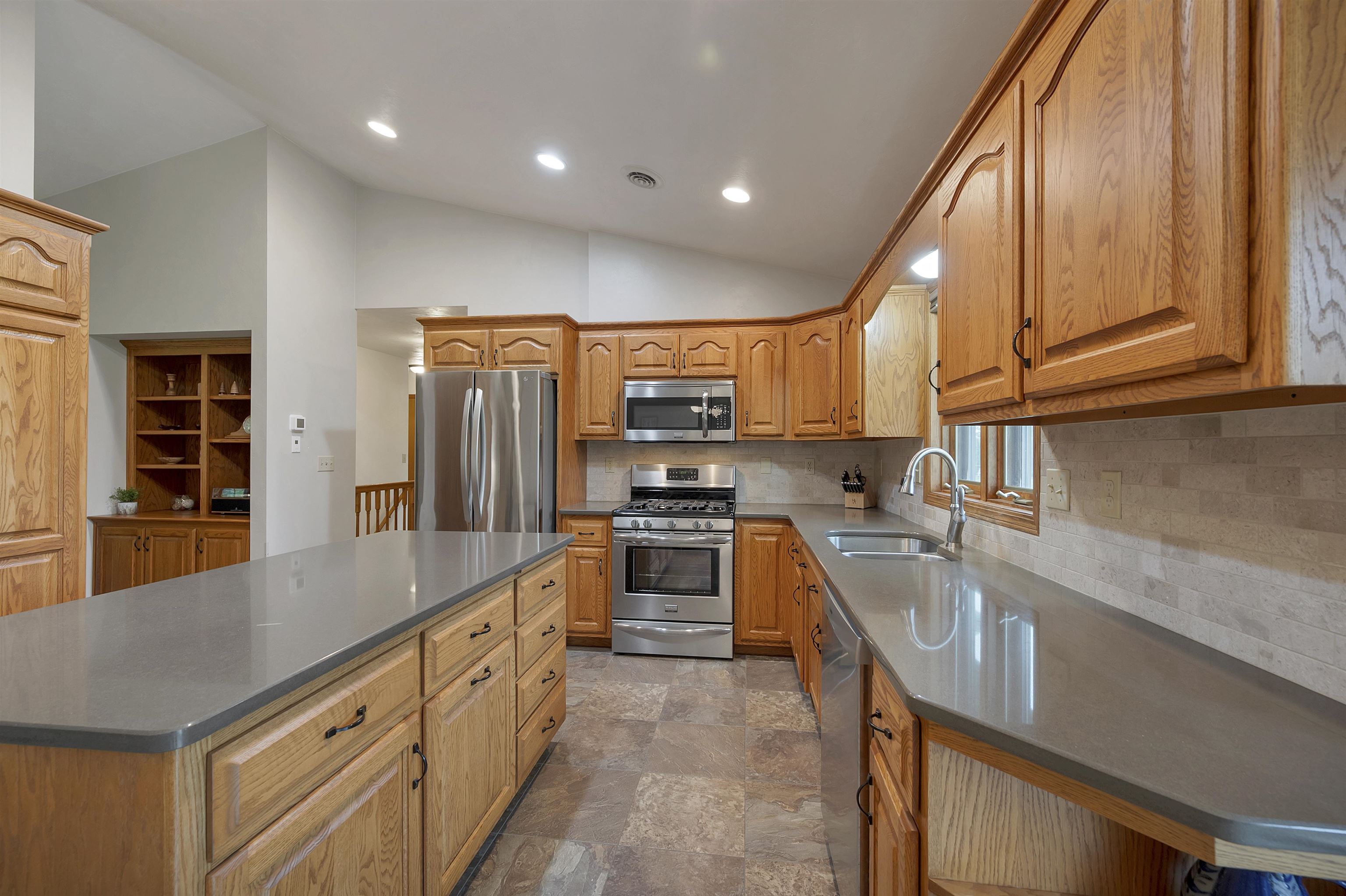 3605 Solitude Road De Pere, WI 54115 - Photo 19 of 58