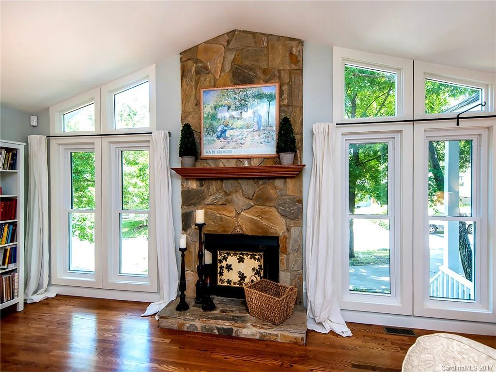 9061 Tulagi Court Tega Cay, SC 29708 - Photo 5 of 24 Gallery Image 5