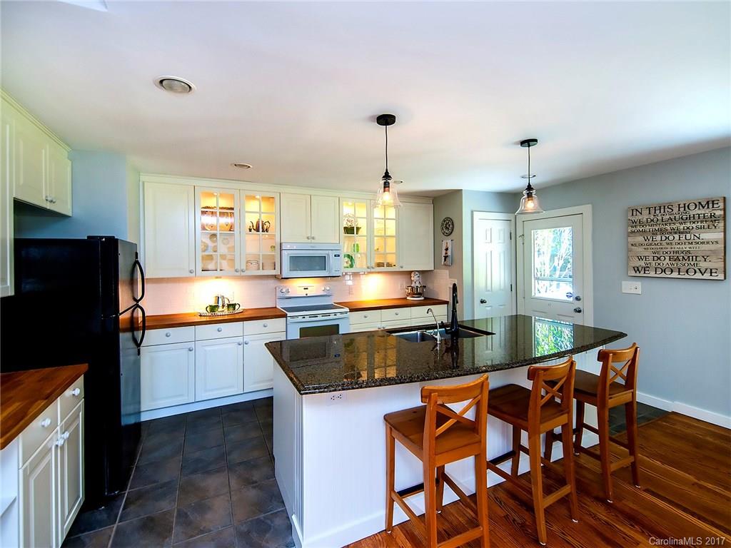 9061 Tulagi Court Tega Cay, SC 29708 - Photo 7 of 24 Gallery Image 7