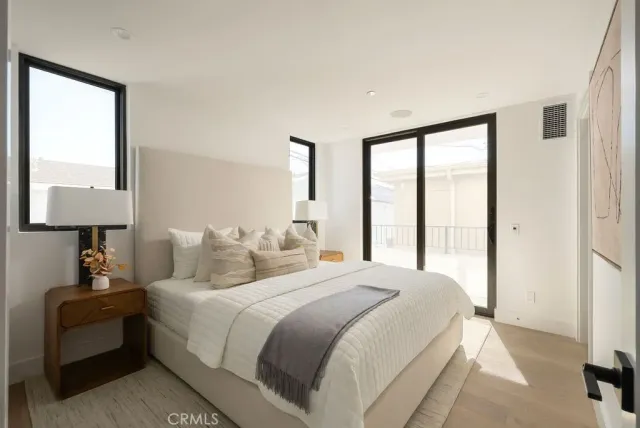 $2,850,000 | 512 Marigold Avenue, Corona del Mar, CA 92625