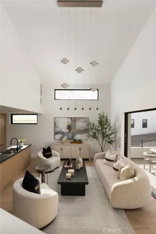 $2,850,000 | 512 Marigold Avenue, Corona del Mar, CA 92625