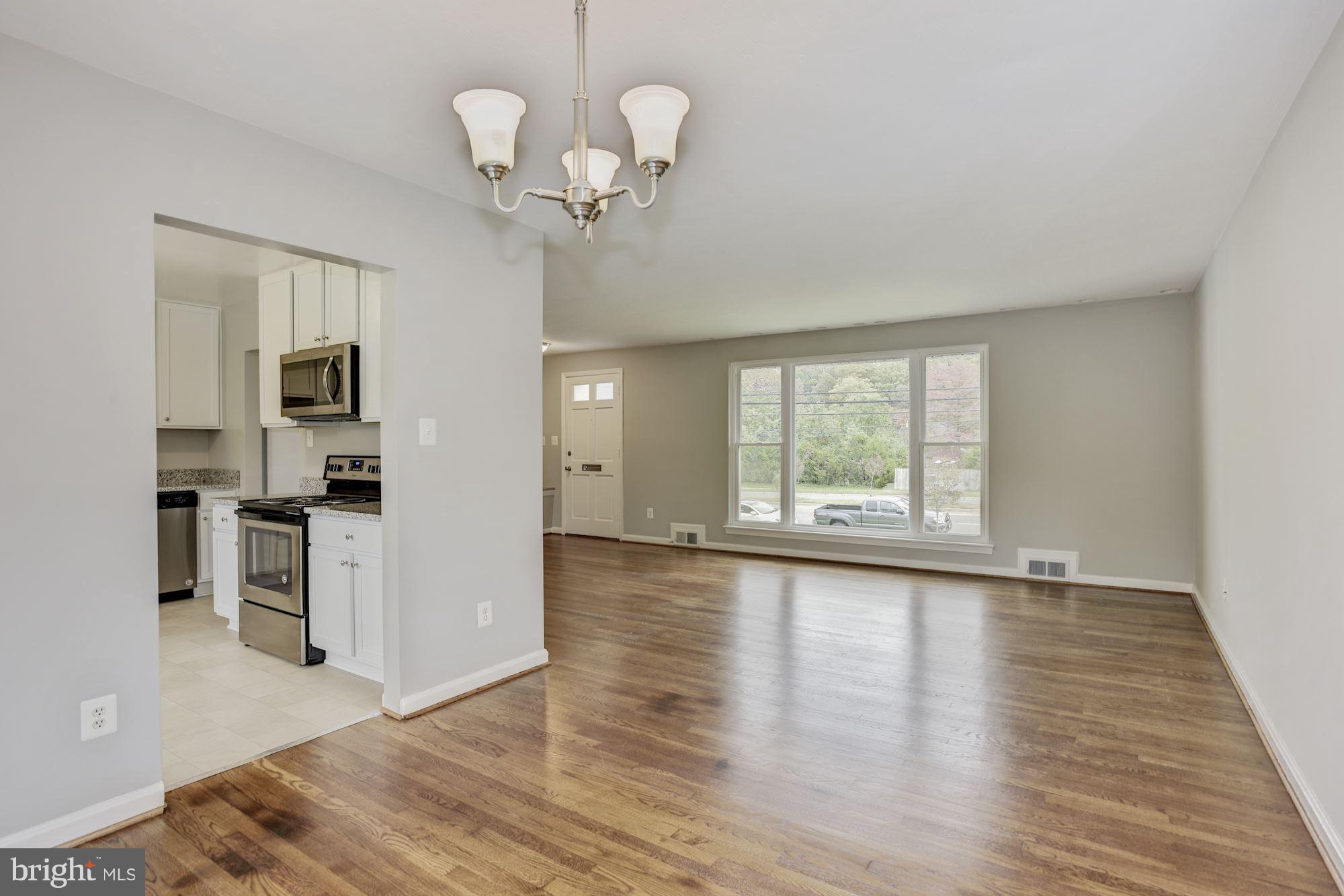 7110 Adelphi Road Hyattsville, MD 20782 - Photo 6 of 27 Dining Room
