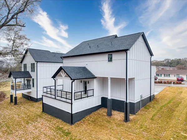 $354,999 | 124 Lyman Avenue, Duncan, SC 29334