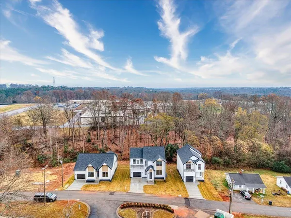 $354,999 | 124 Lyman Avenue, Duncan, SC 29334