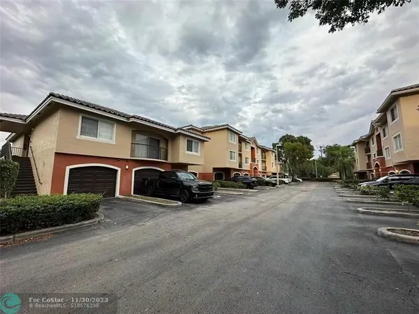 $2,100 | 4199 Haverhill Road, Unit 103, West Palm Beach, FL 33417