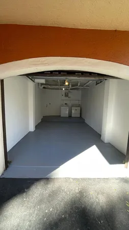 $2,100 | 4199 Haverhill Road, Unit 103, West Palm Beach, FL 33417