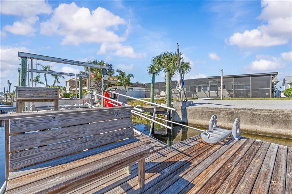 5524 Leeward Lane New Port Richey, FL 34652 - Photo 9 of 52