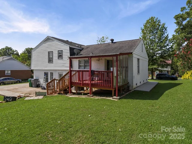 $418,000 | 7335 Meadowdale Lane, Charlotte, NC 28212