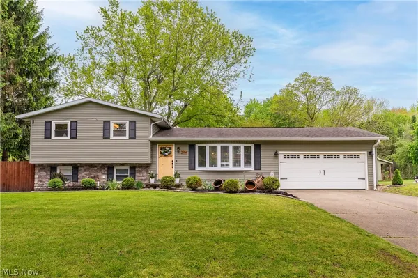 $359,900 | 2994 Forestview Street Northeast, Canton, OH 44721