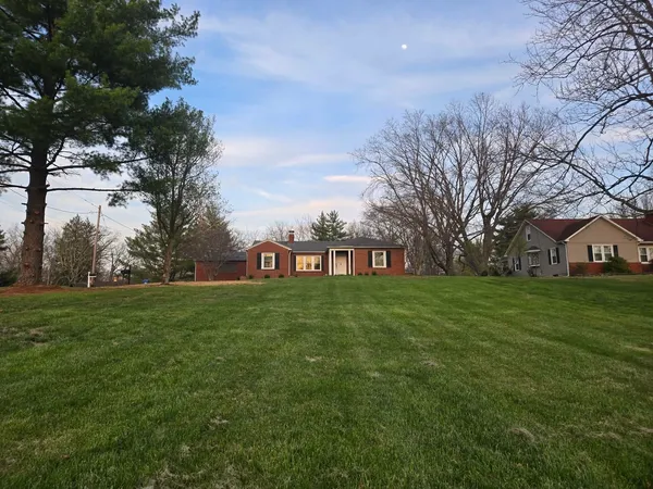 $299,900 | 14652 North Il Highway, Mount Vernon, IL 62864