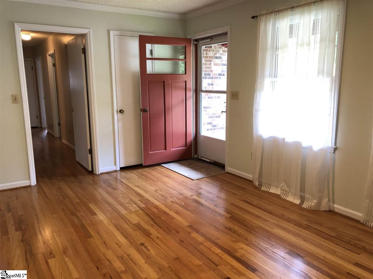 509 Tryon Street Greer, SC 29651 - Photo 2 of 34