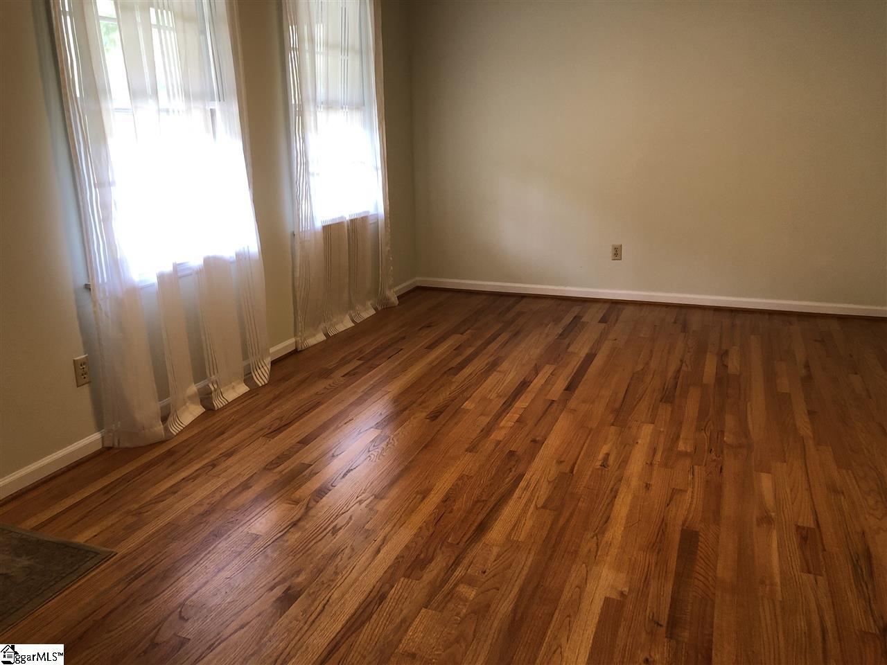 509 Tryon Street Greer, SC 29651 - Photo 3 of 34