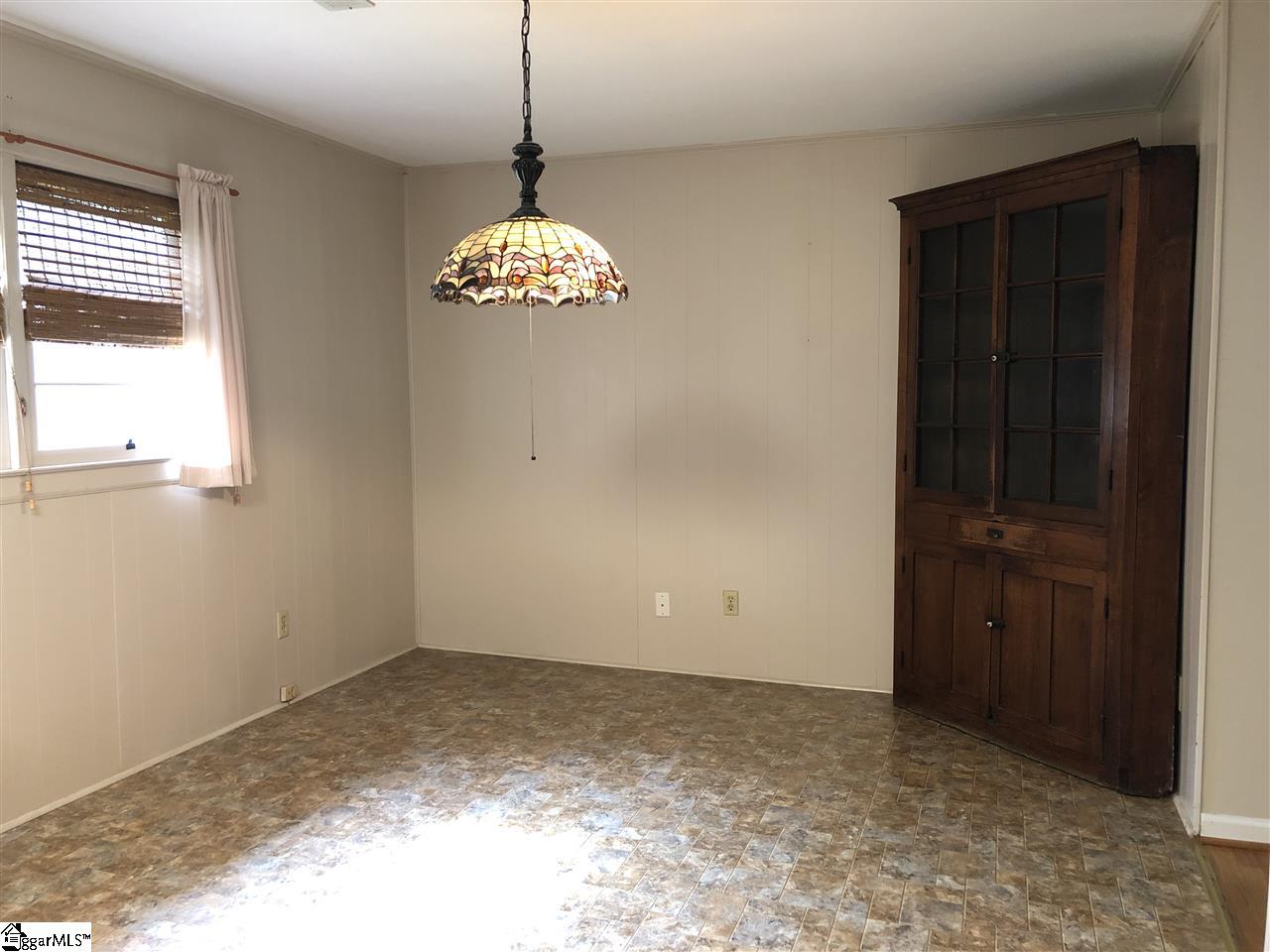 509 Tryon Street Greer, SC 29651 - Photo 8 of 34