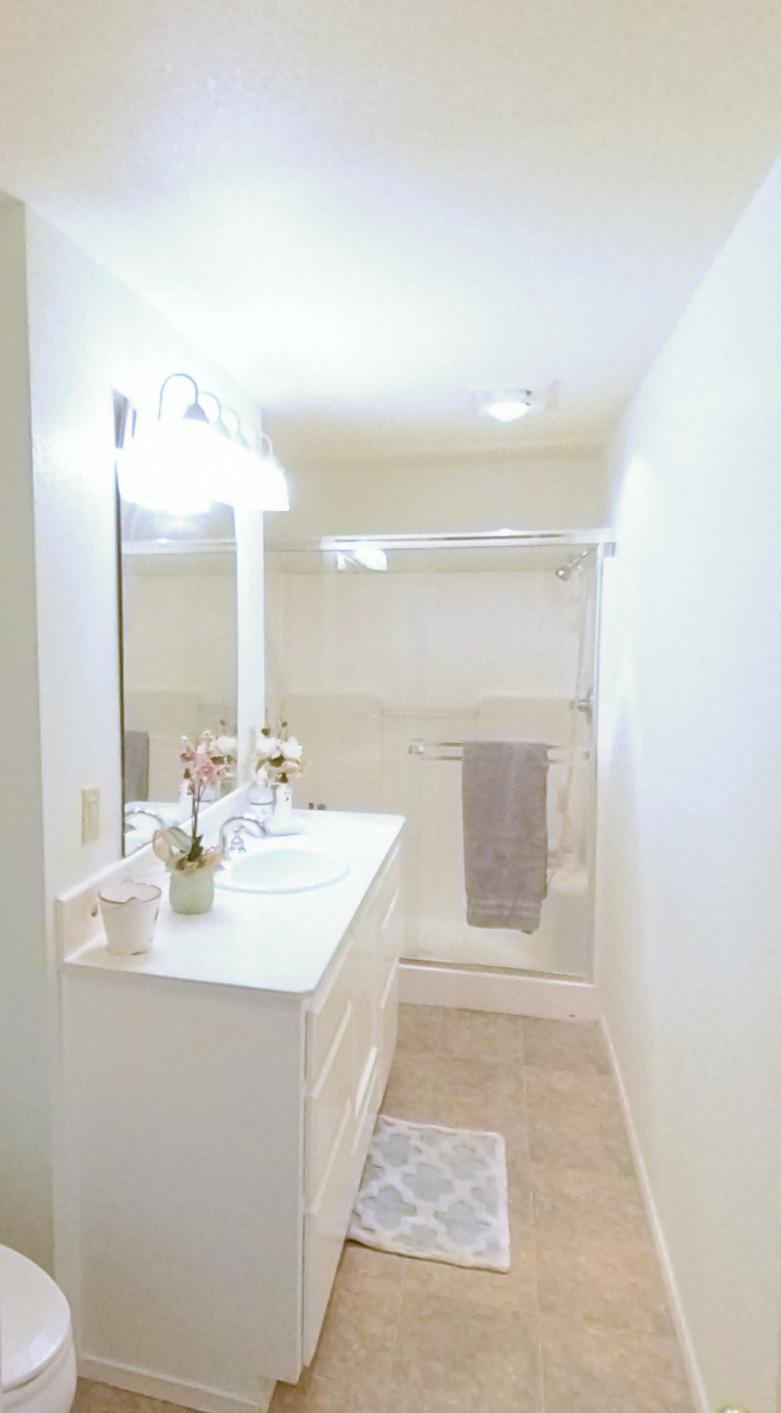 16355 Shiloh Road White City, OR 97503 - Photo 13 of 23 14-Master Bath