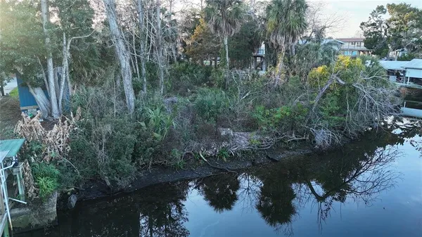 $250,000 | 12 Southeast 241st Street, Old Town, FL 32680