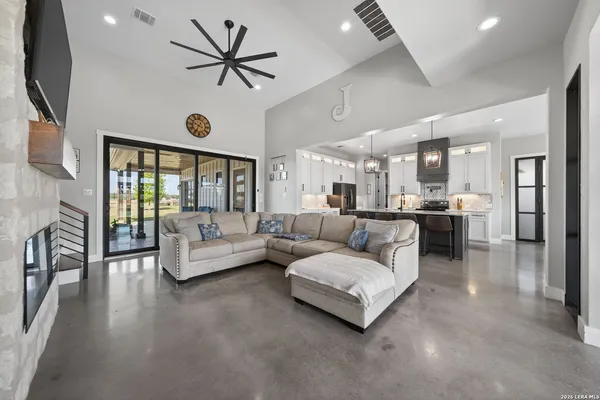 $797,500 | 2493 County Road 4713, La Coste, TX 78039