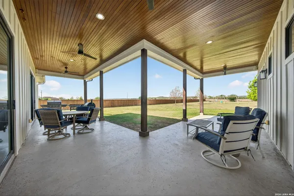 $797,500 | 2493 County Road 4713, La Coste, TX 78039