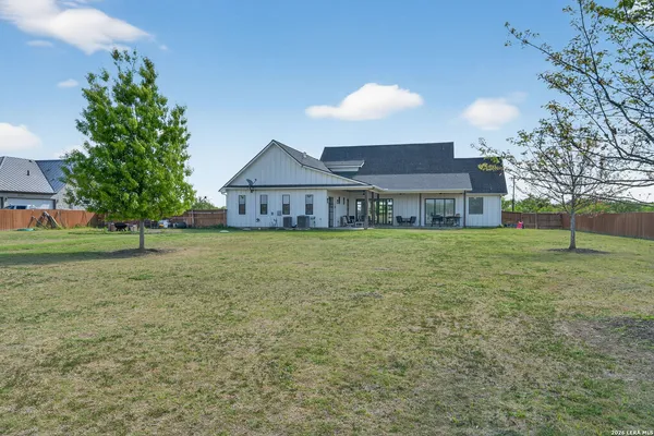 $797,500 | 2493 County Road 4713, La Coste, TX 78039