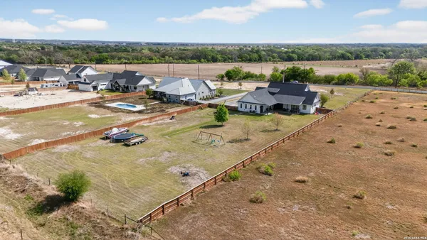$797,500 | 2493 County Road 4713, La Coste, TX 78039