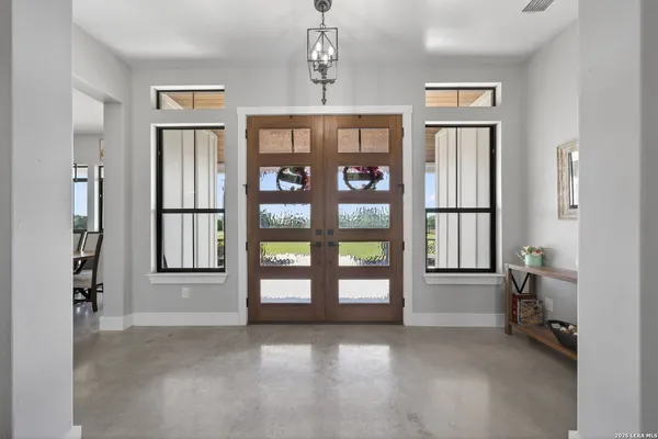 $797,500 | 2493 County Road 4713, La Coste, TX 78039