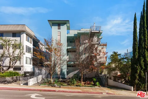 $6,500 | 1152 North La Cienega Boulevard, Unit 201, West Hollywood, CA 90069