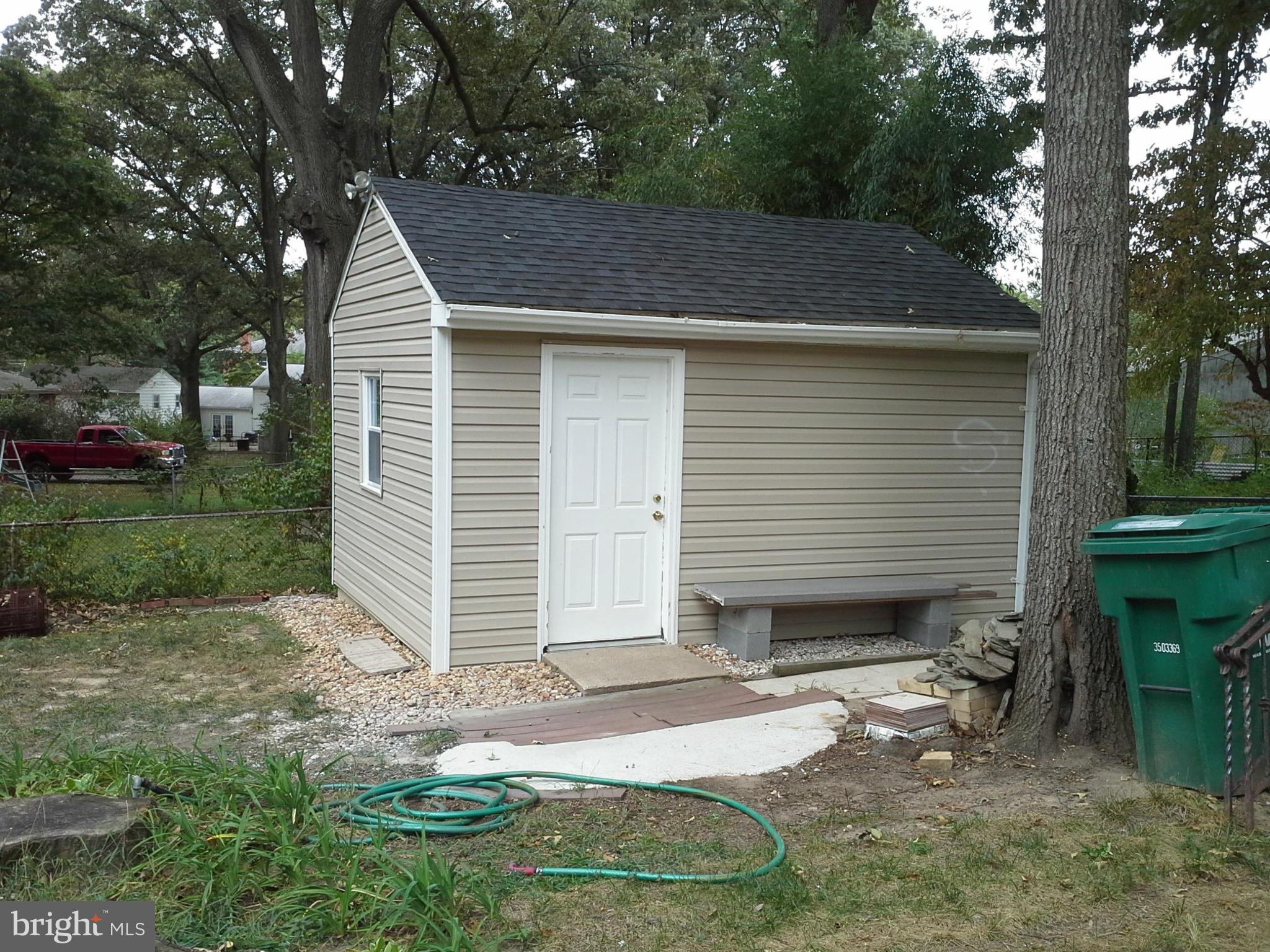 14688 Colchester Road Woodbridge, VA 22191 - Photo 29 of 29 Exterior (Rear)