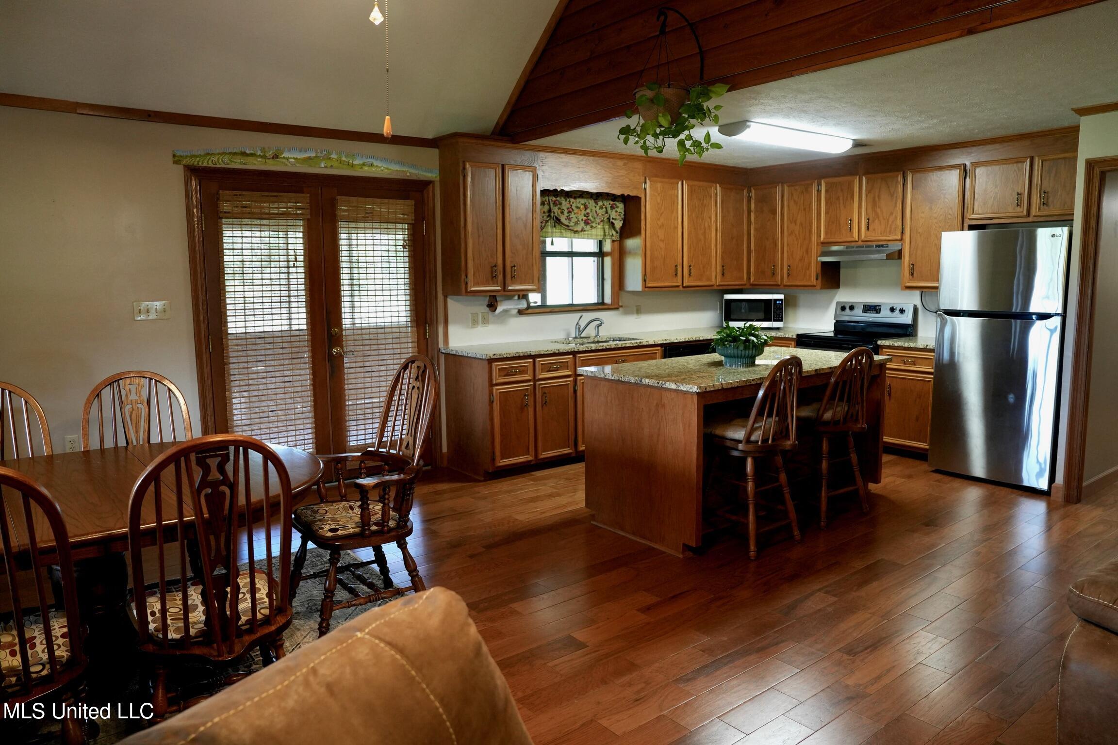 1074 Midway Odom Road Forest, MS 39074 - Photo 15 of 37 24B62F2B-8BB5-4003-8675-E89AE1133495