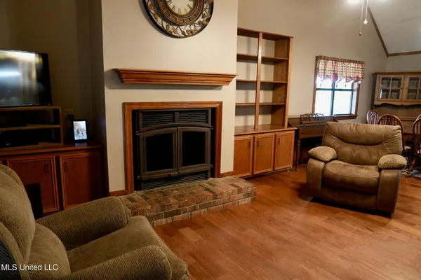 $527,650 | 1074 Midway Odom Road, Forest, MS 39074