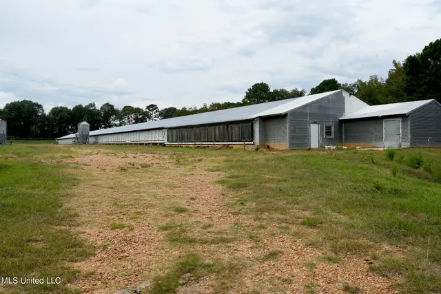 $527,650 | 1074 Midway Odom Road, Forest, MS 39074