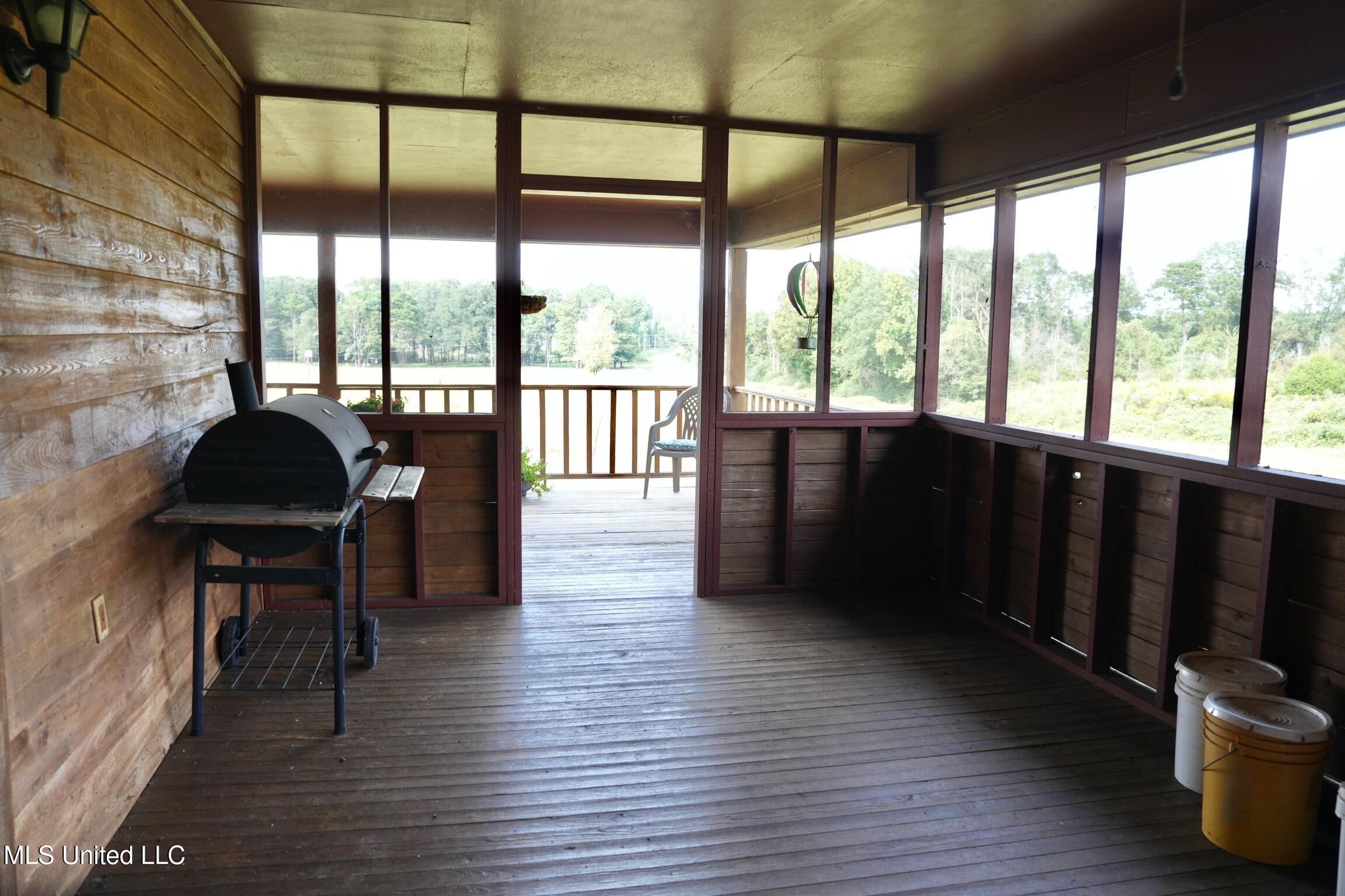 1074 Midway Odom Road Forest, MS 39074 - Photo 5 of 37 80B7993C-F8DF-4950-AA7D-C4531CFB7101