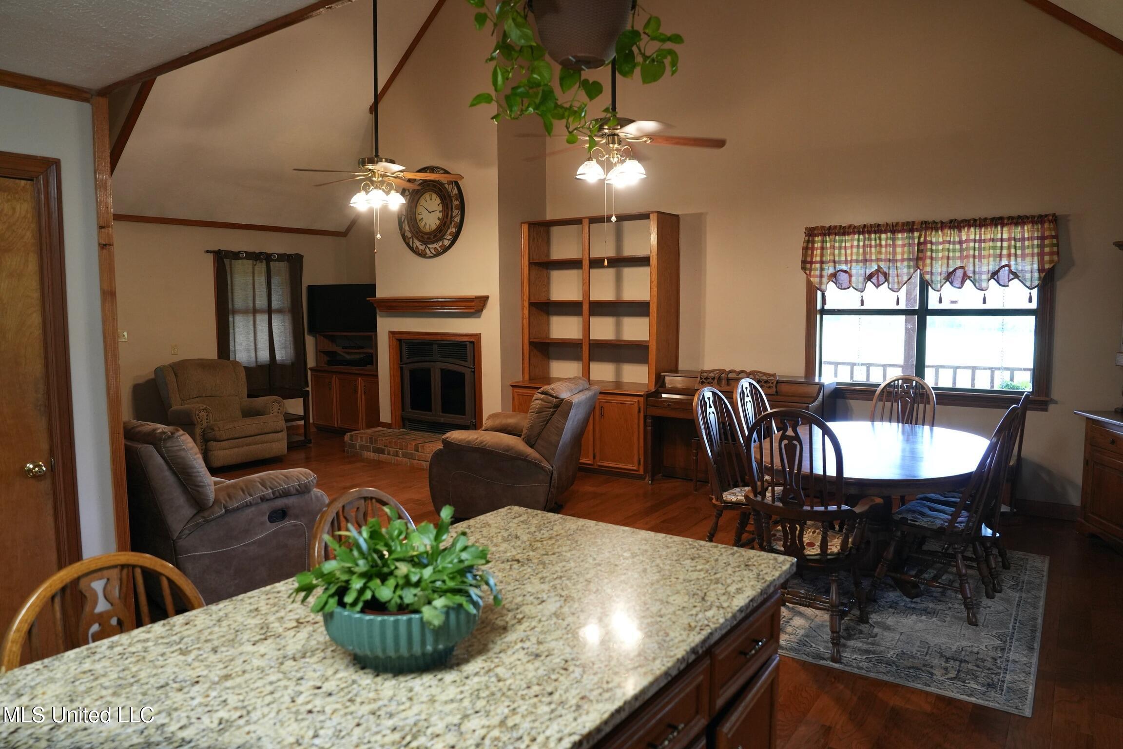 1074 Midway Odom Road Forest, MS 39074 - Photo 10 of 37 AEBAC3A4-8CA8-4DBA-B968-55E56F829159