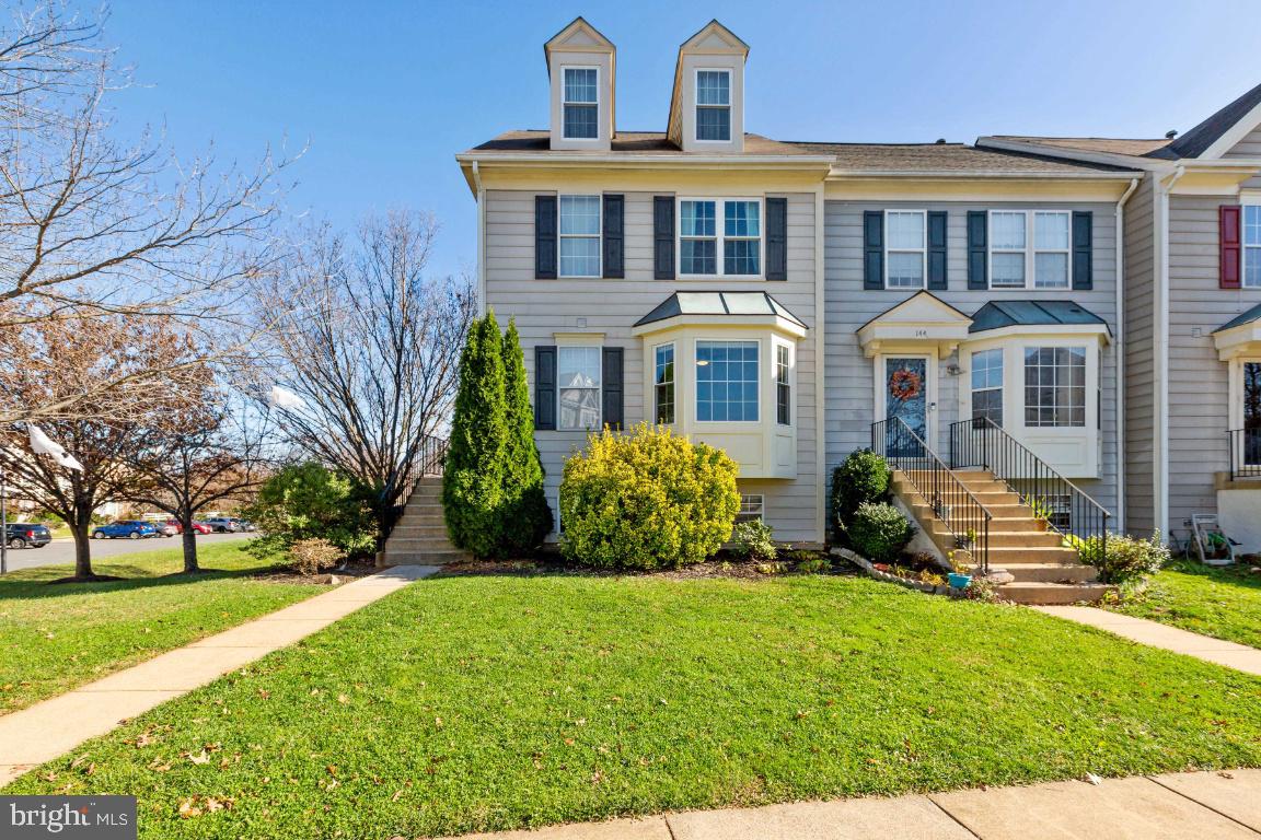 142 Connery Terrace Southwest Leesburg, VA 20175 - Photo 1 of 37