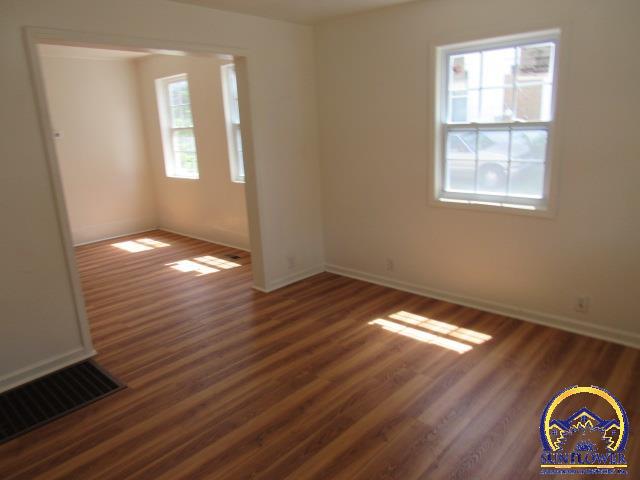 612 Southwest 5th Street Topeka, KS 66603 - Photo 5 of 18