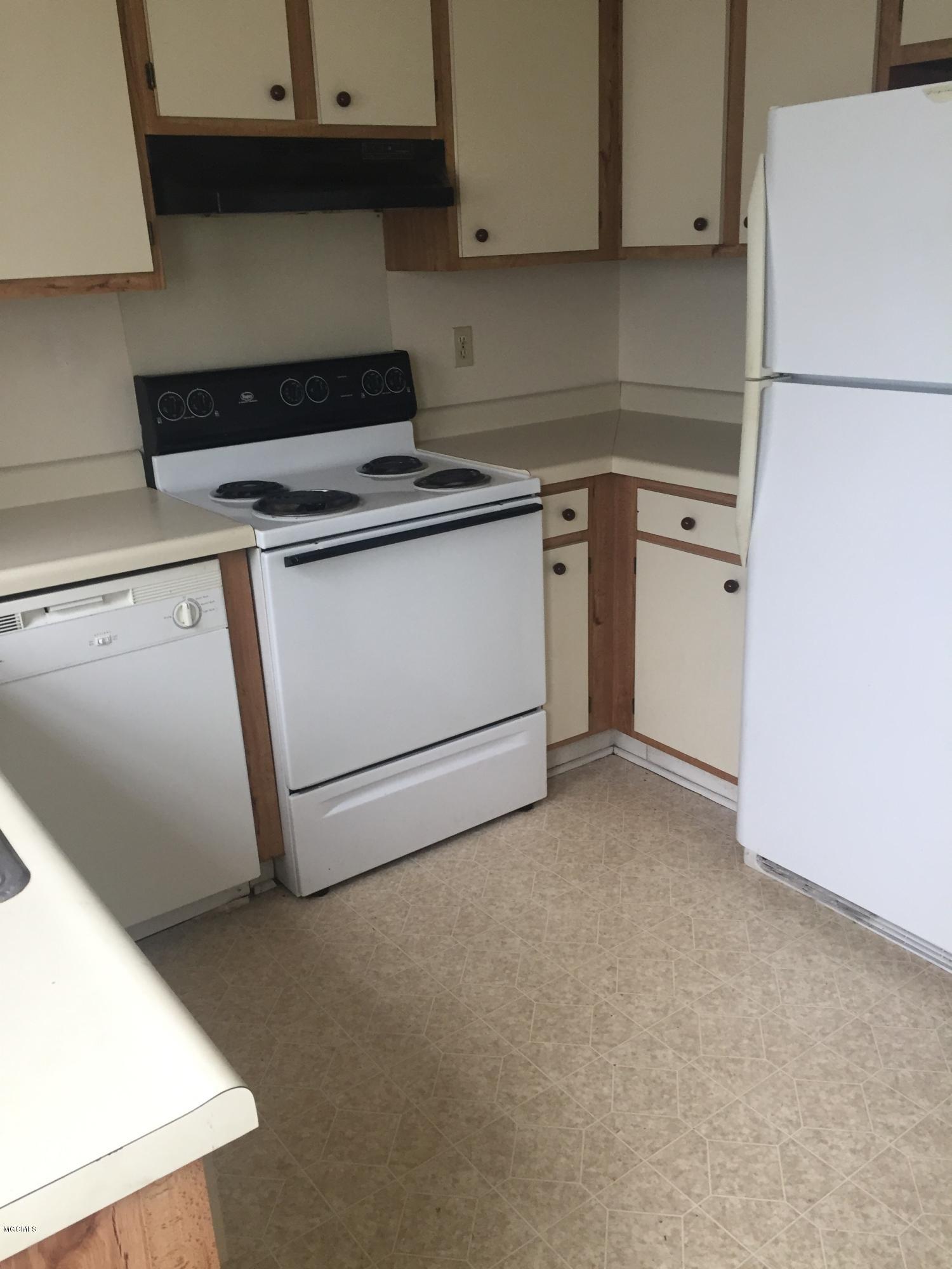 2 Via Don Ray - kitchen