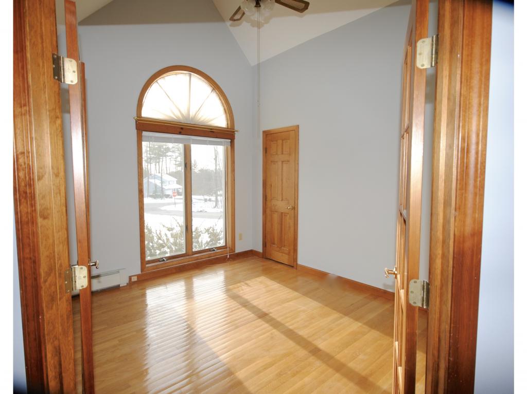 24 Lindsay Road Hooksett, NH 03106 - Photo 7 of 18