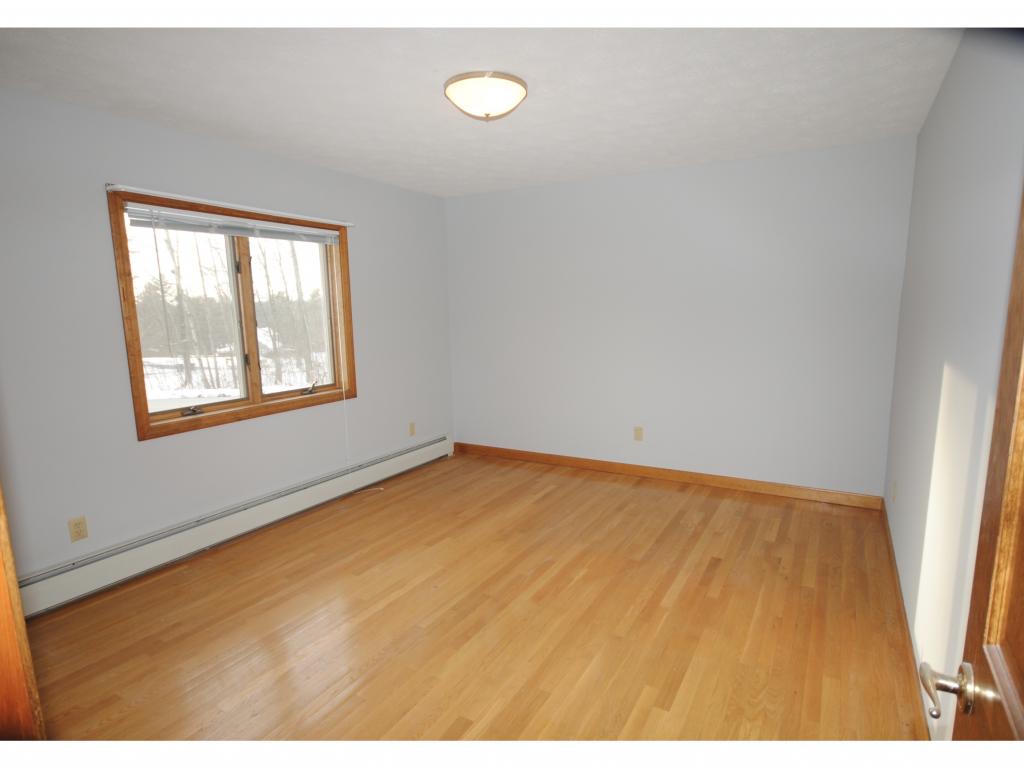 24 Lindsay Road Hooksett, NH 03106 - Photo 8 of 18