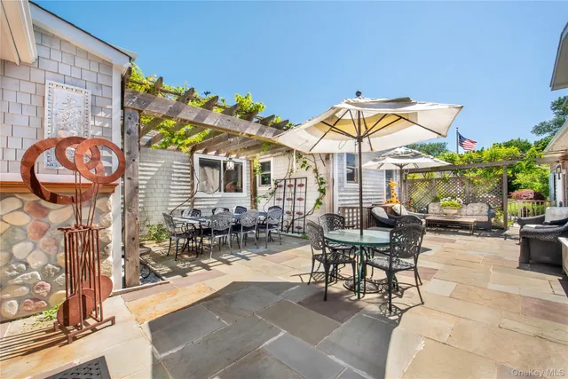 $20,000 | 6 White Lane, Hampton Bays, NY 11946