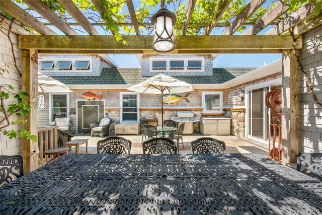 $20,000 | 6 White Lane, Hampton Bays, NY 11946