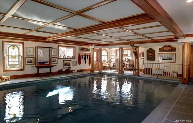 $20,000 | 6 White Lane, Hampton Bays, NY 11946