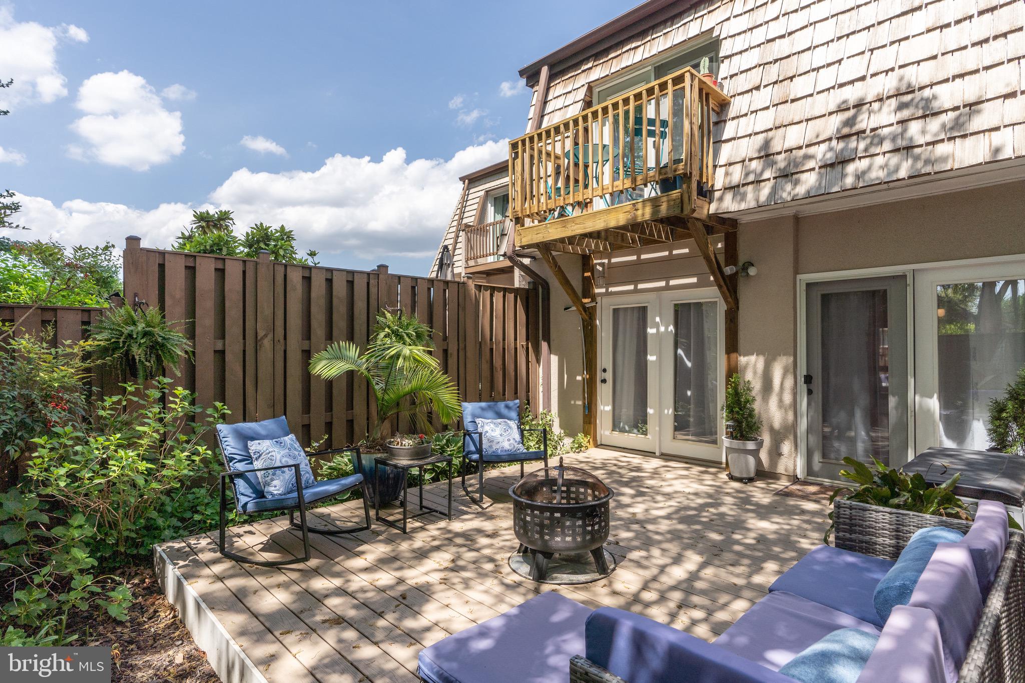 1656 Valencia Way Reston, VA 20190 - Photo 14 of 50 Entertain friends and family