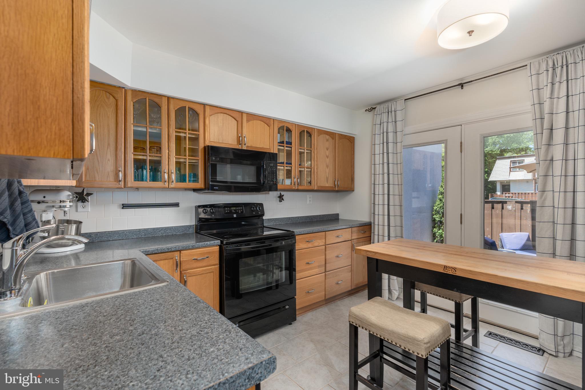 1656 Valencia Way Reston, VA 20190 - Photo 21 of 50 Plenty of countertop space