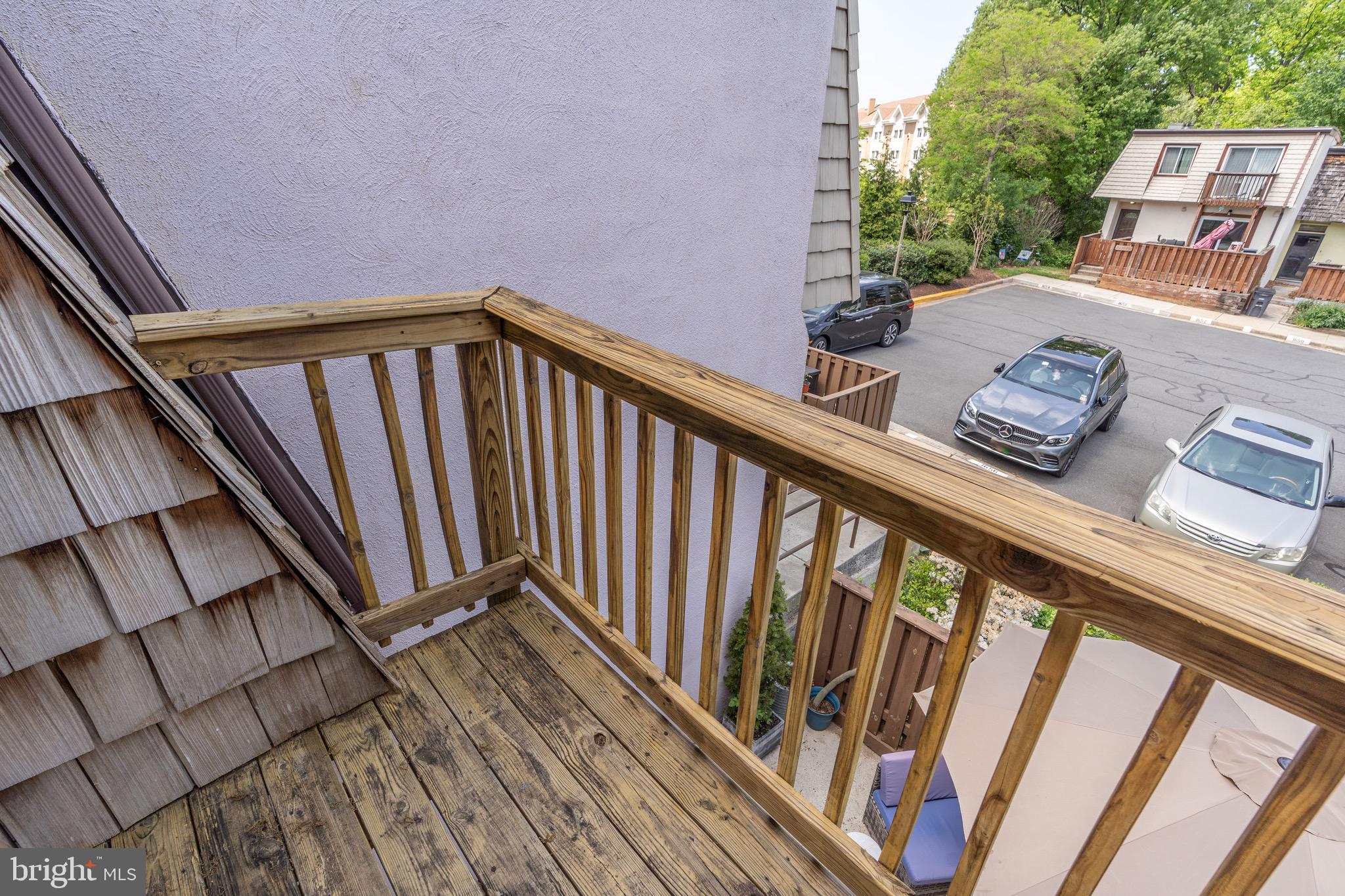 1656 Valencia Way Reston, VA 20190 - Photo 40 of 50 Deck off of bedroom 3