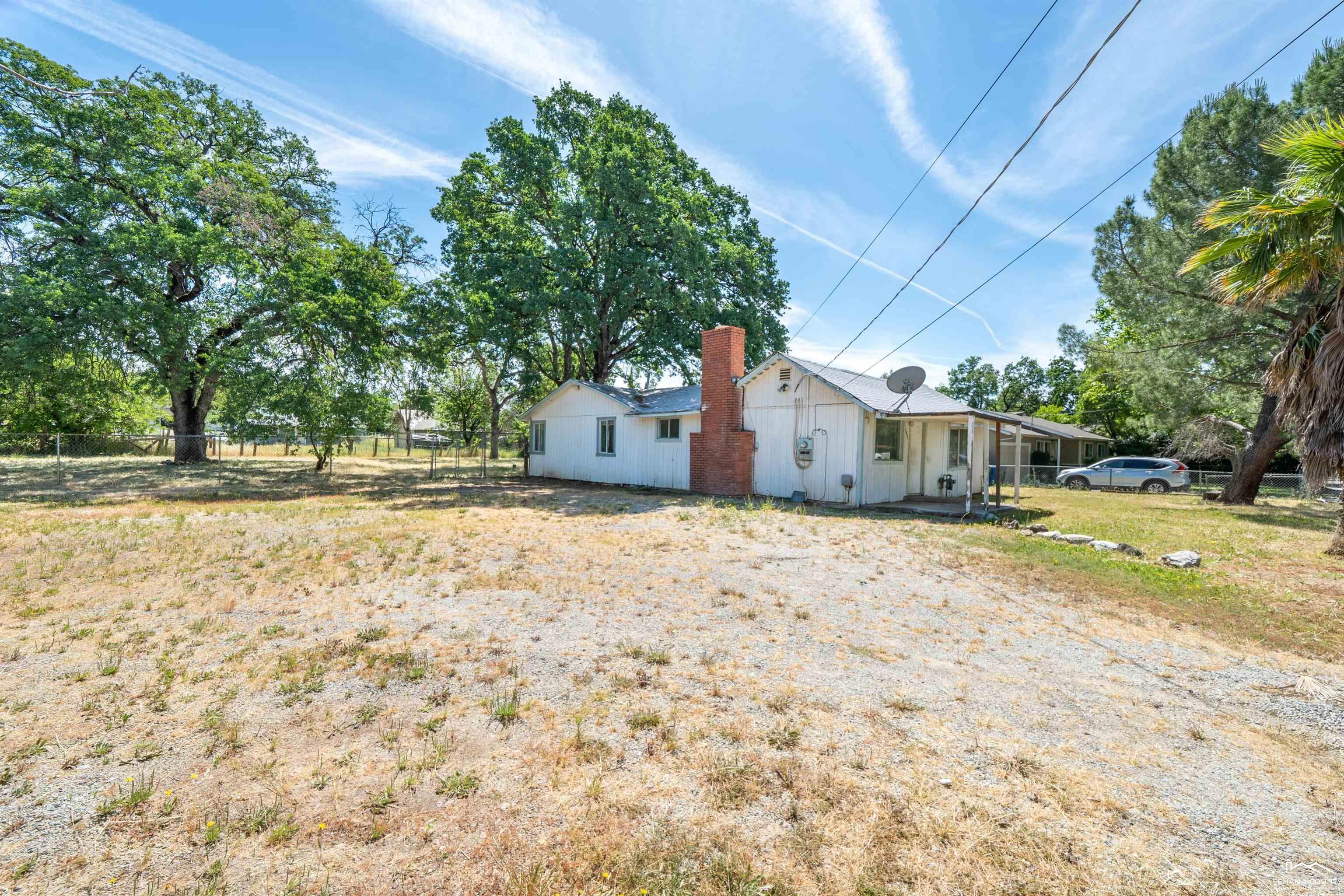 2631 Irwin Road Redding, CA 96002 - Photo 1 of 22